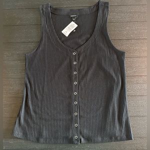 Torrid Ribbed button tank black 2X NWT
